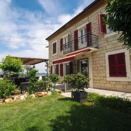 Casabella 22 Bed & Breakfast